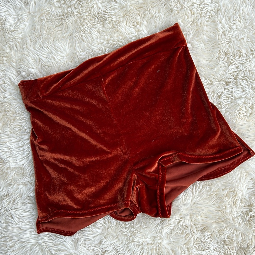 LOVE LETTERS IN LACE • Burnt orange velvet shorts